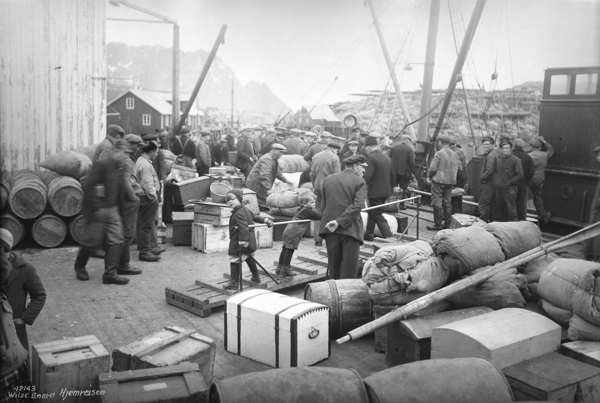 Anders Beer Wilse, Prot: Lofoten, Reine Fiskernes hjemreise