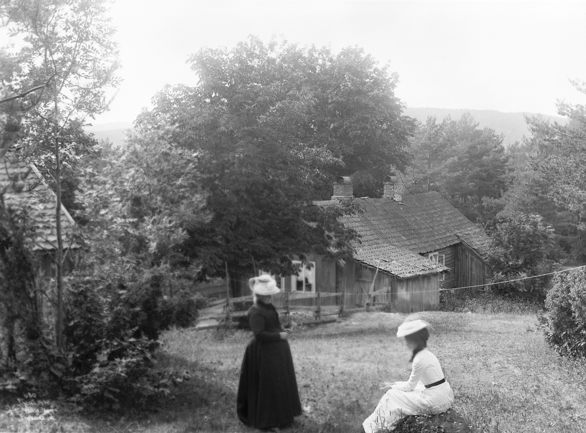 Anders Beer Wilse, Prot: Den gamle gaard - Norderhaug ved Hvalstad Juli 1902