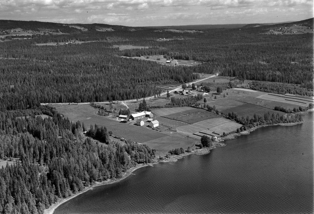 Widerøes Flyveselskap A/S, Flyfoto av Hemma nordre, Brøttum, Ringsaker.