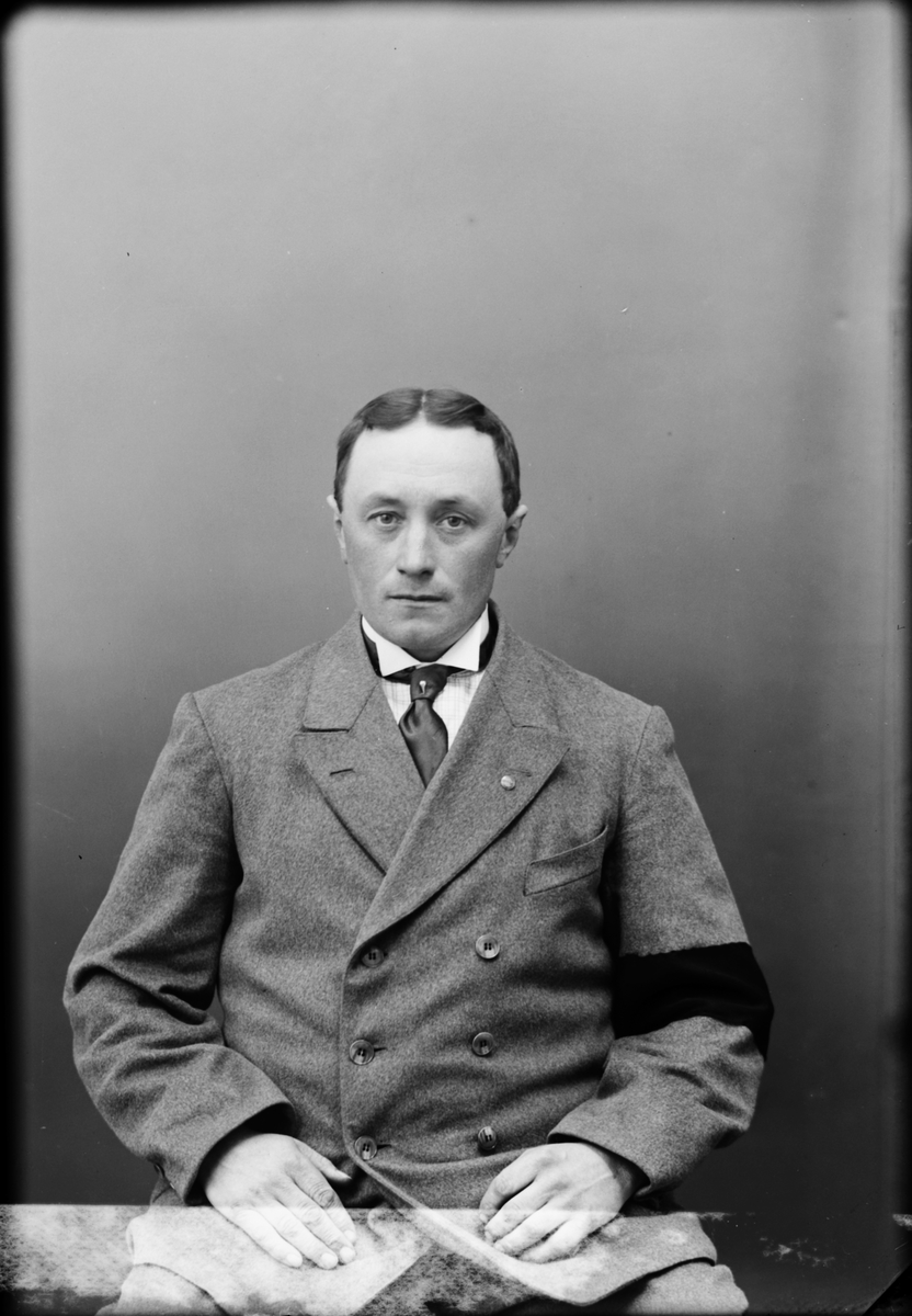 Skötsner-Edhlund, Ateljéporträtt - David Mattsson från Valö, Uppland