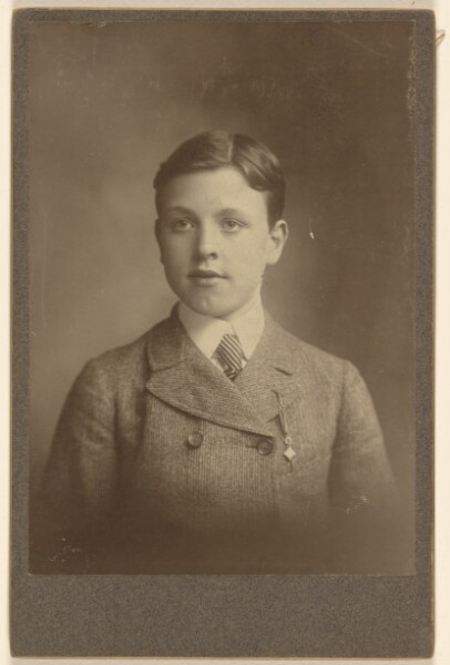 Unknown, [Portrait of a well-dressed young boy]