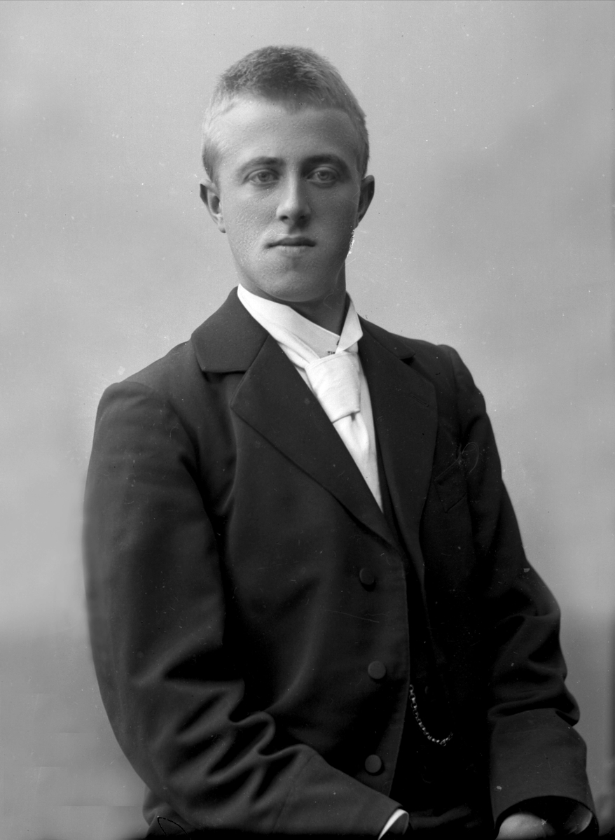 Gustav Borgen, NFB.09777