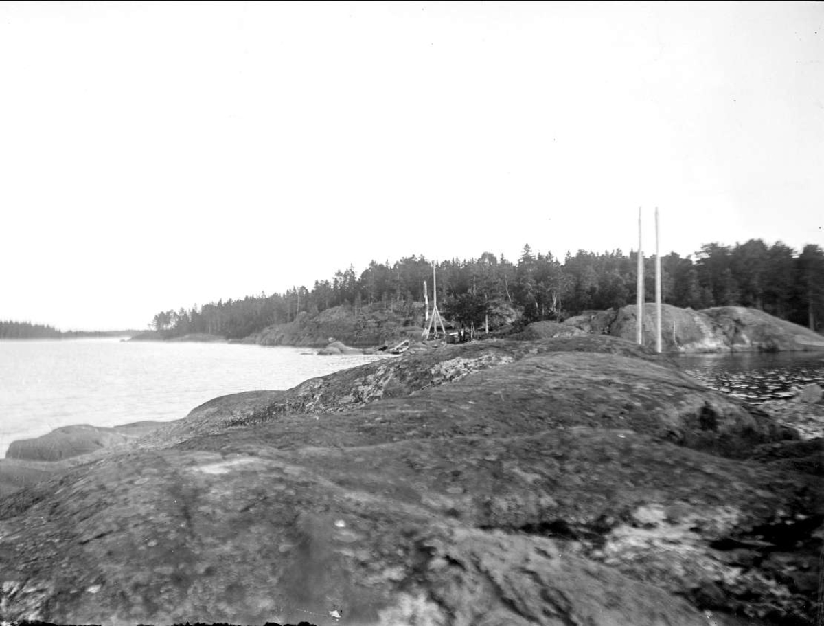 August Fredrik Schagerström, Strand med berghällar nära Öregrund, Uppland i juli 1924