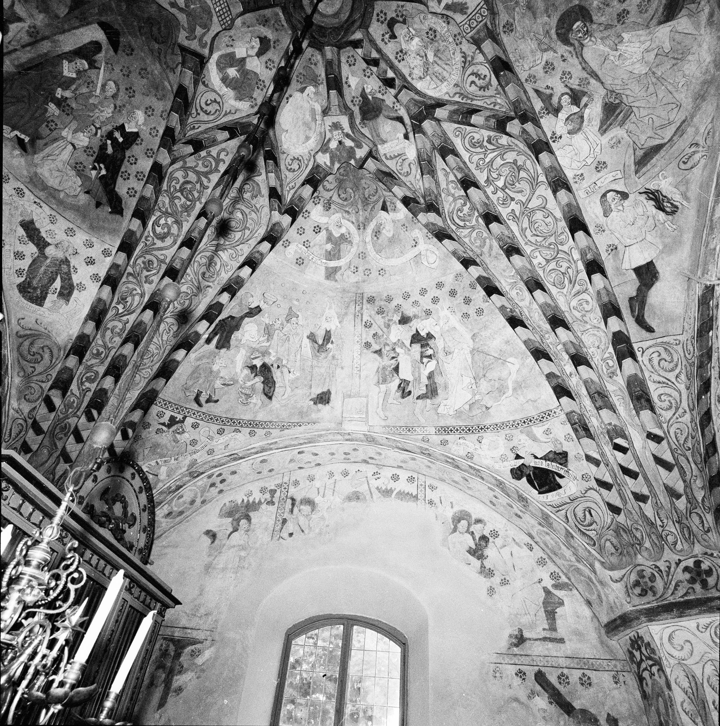 Nils Lagergren, Härnevi kyrka