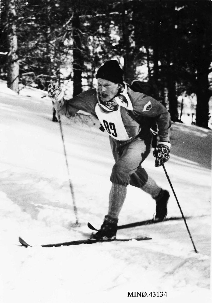 Rachel Haarseth, Person, ski og skistaver, naturforhold.