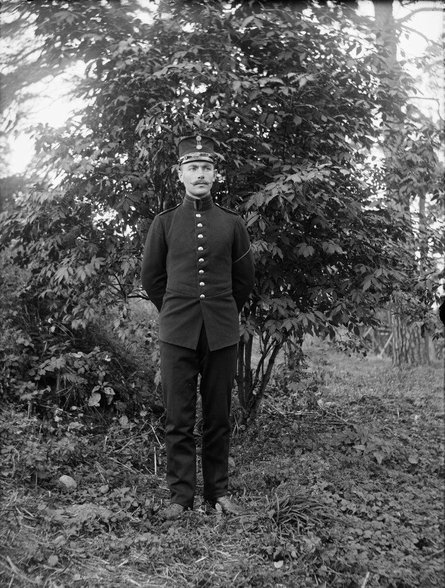 Josef Ärnström, Josef Ärnström i militäruniform, sannolikt Uppsala 1909