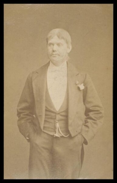 London Stereoscopic and Photographic Company, Guy Little Theatrical Photograph