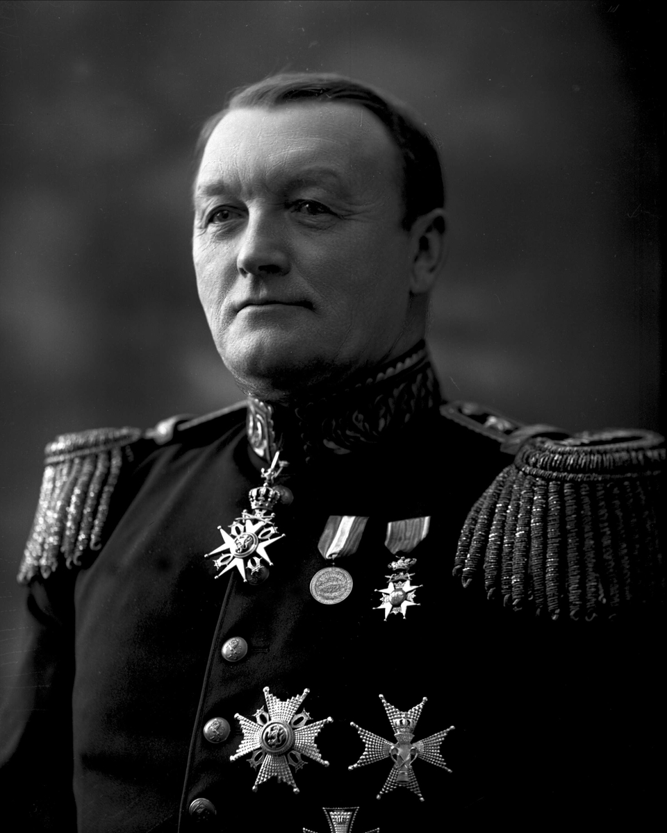 Gustav Borgen, Portrett av Jens Kristian Meinich Bratlie som generalkrigskommisær.