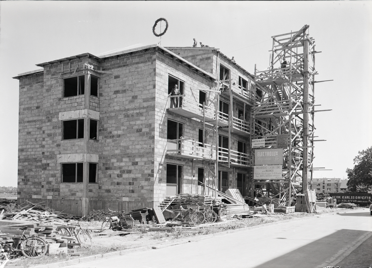 Paul Sandberg, Flerbostadshus under uppförande, Uppsala 1939