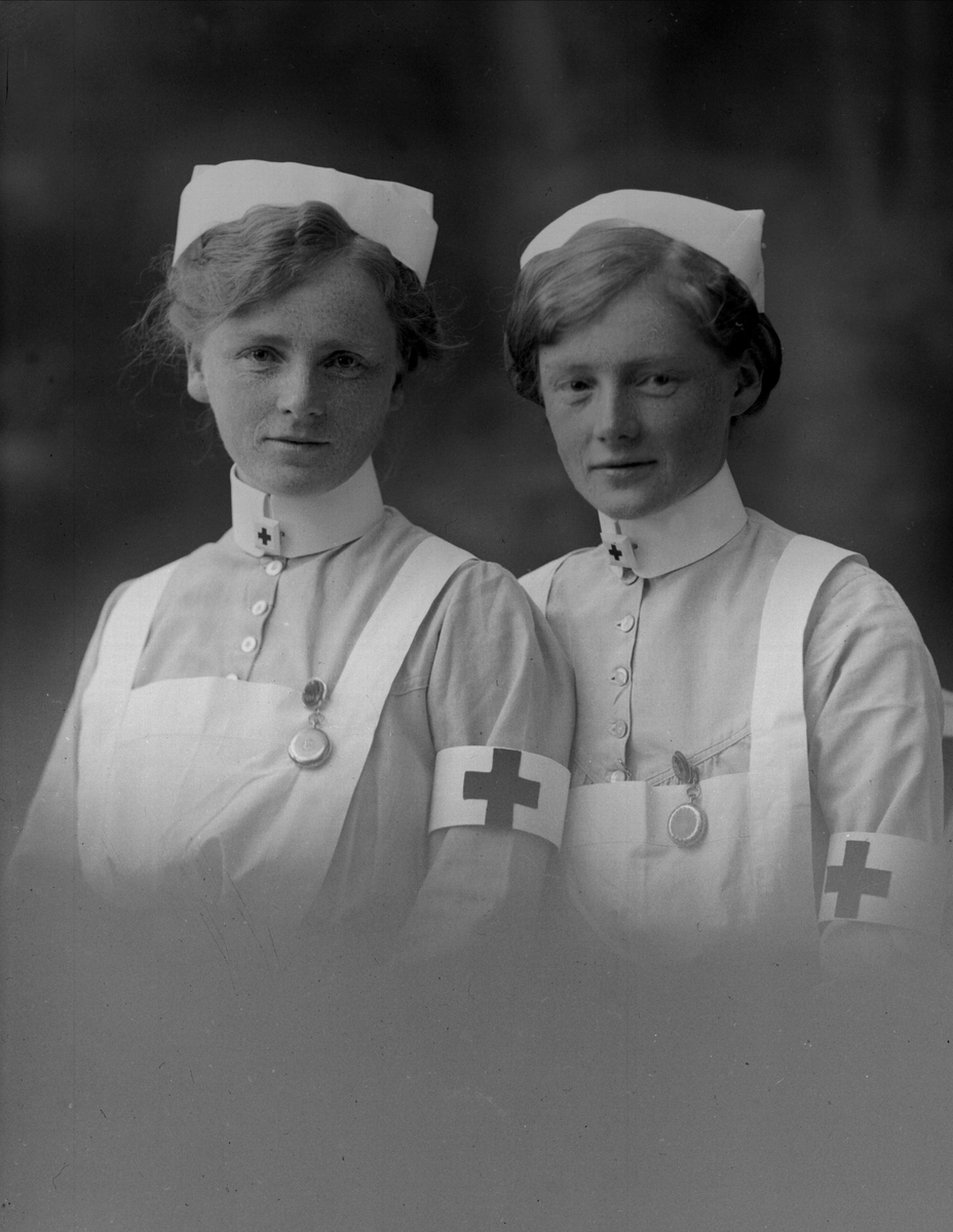 Gustav Borgen, Gruppeportrett, sykepleiere. Ingrid Thorkildsen.