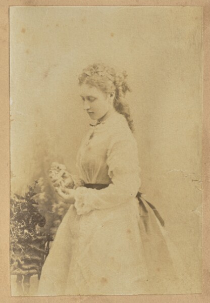 Unknown, [Portrait of a woman]