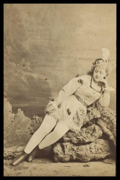 London Stereoscopic and Photographic Company, Guy Little Theatrical Photograph