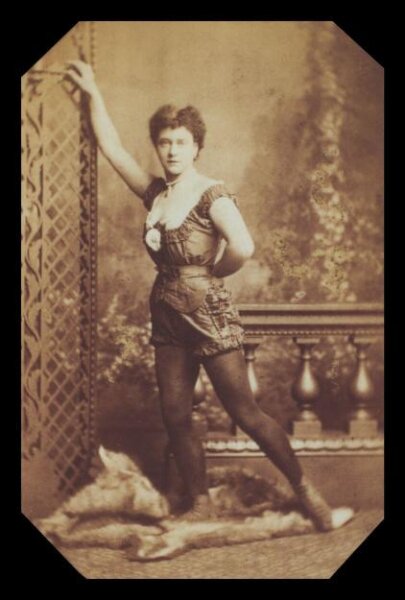 London Stereoscopic and Photographic Company, Guy Little Theatrical Photograph
