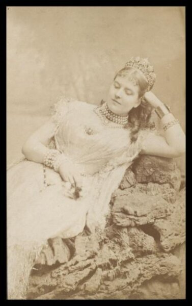 London Stereoscopic and Photographic Company, Guy Little Theatrical Photograph
