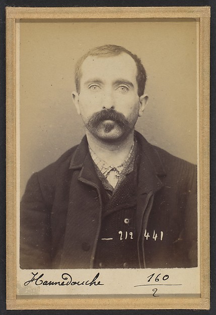 Alphonse Bertillon, Hannedouche. François. 31 ans, né à Lilleris (Pas de Calais). Peintre en bâtiments. Anarchiste. 1/1/93.