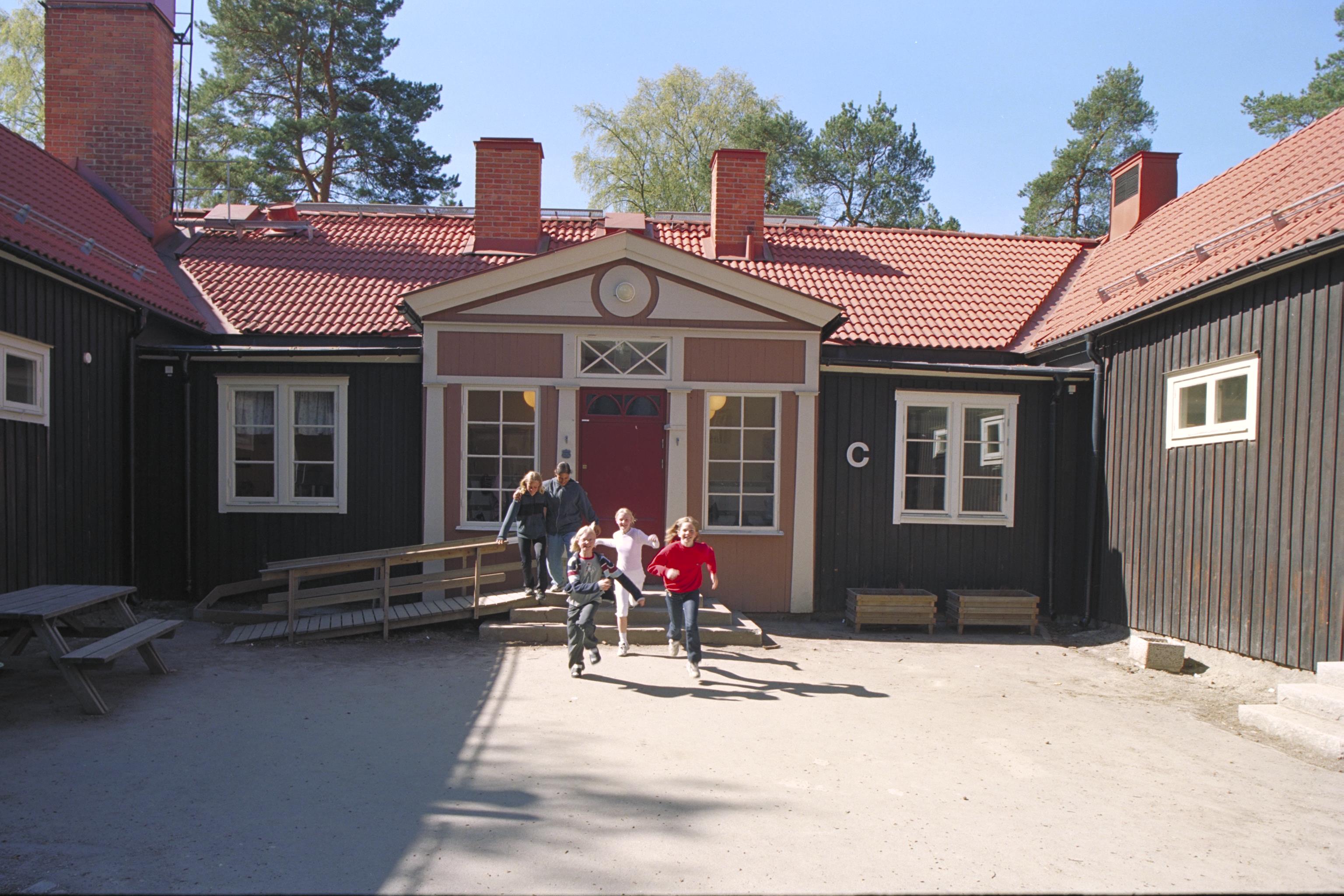Bengt A Lundberg, Smedslättskolan