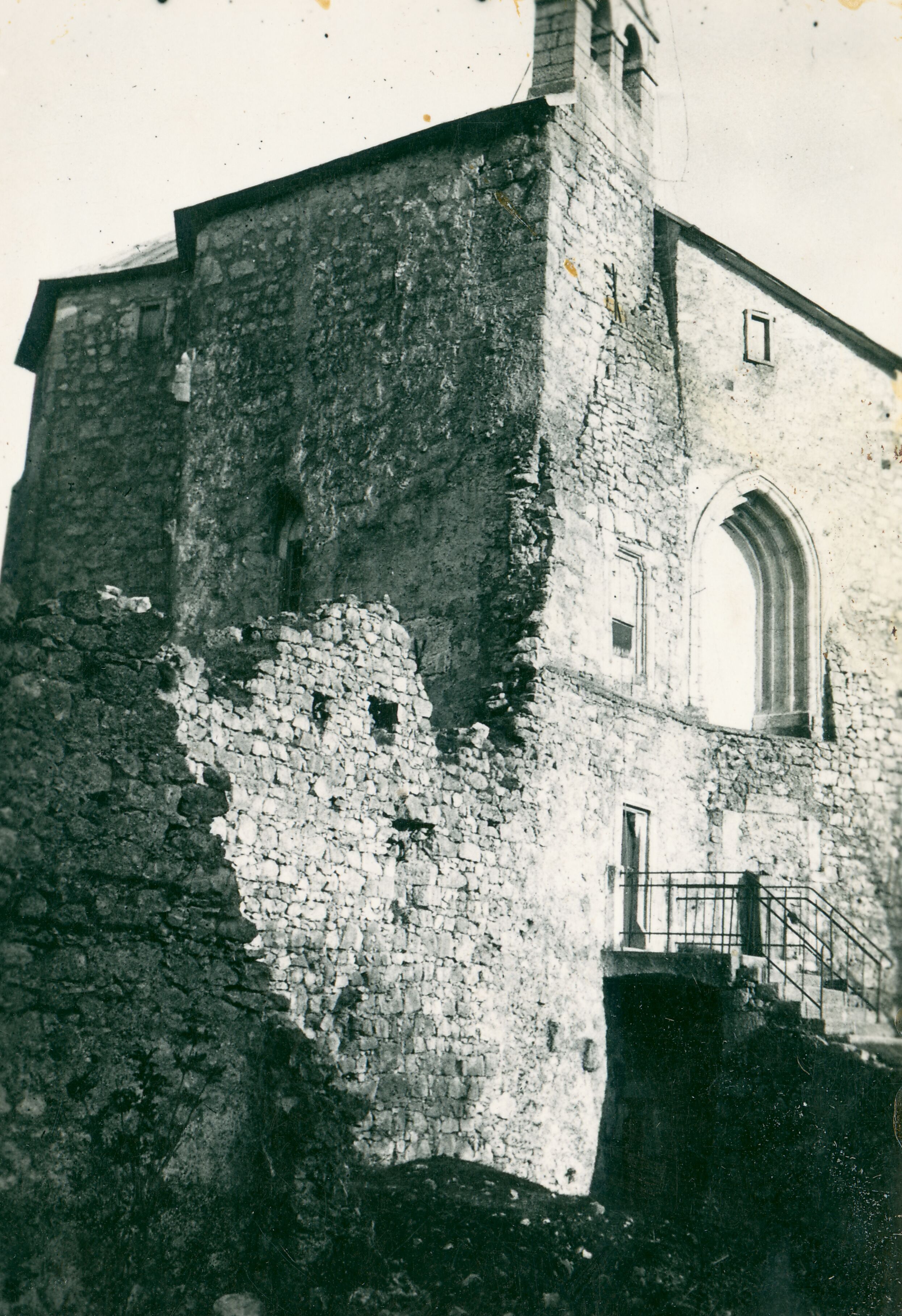 Većeslav Henneberg, Brinje - Sokolac -grad Frankopana, detalj
