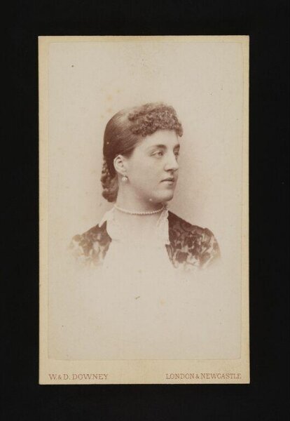 W. & D. Downey, A portrait of a woman
