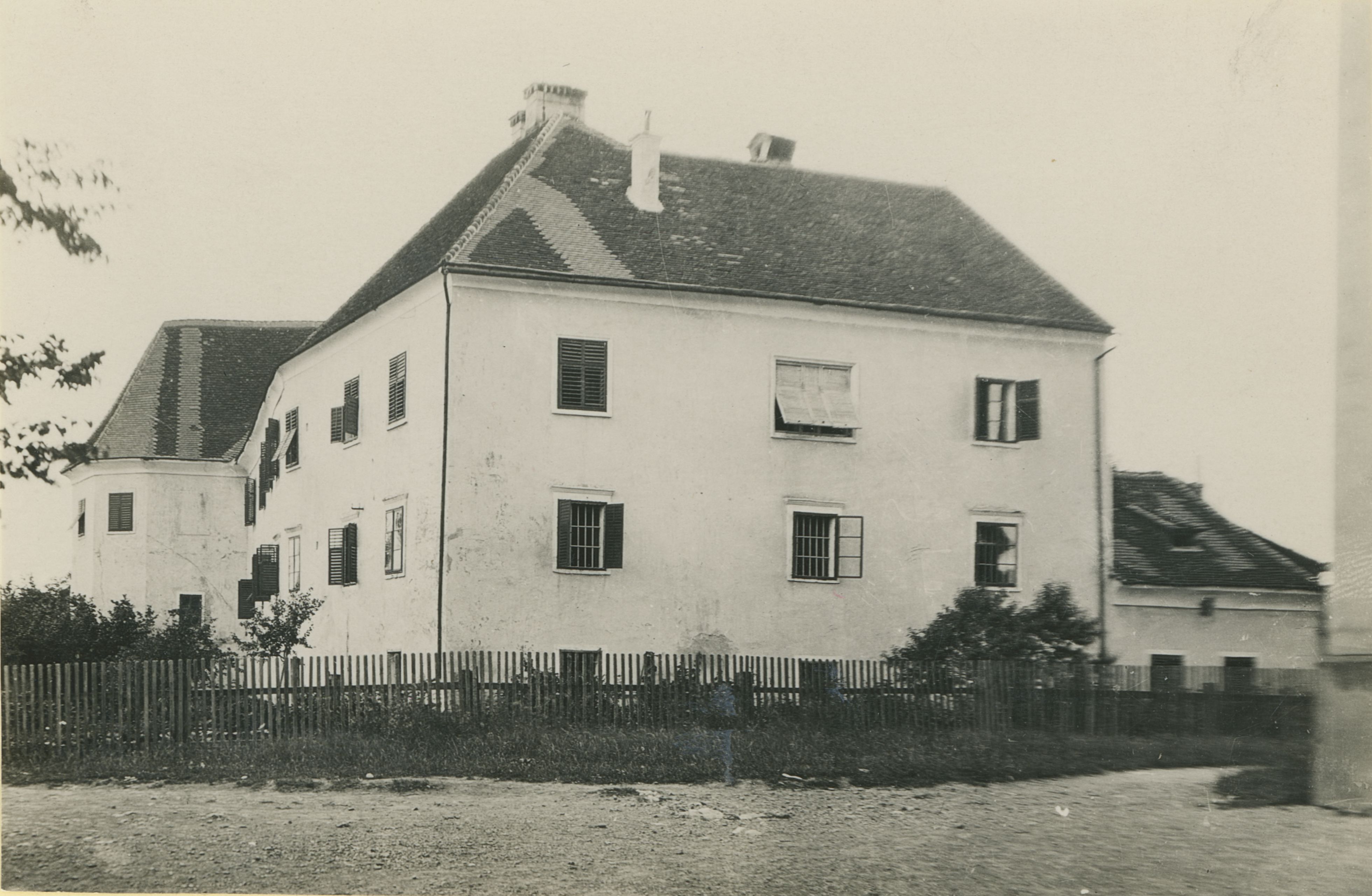 neutvrđen autor, Ivanec - dvor Kukuljevića (stari grad Ivanec)