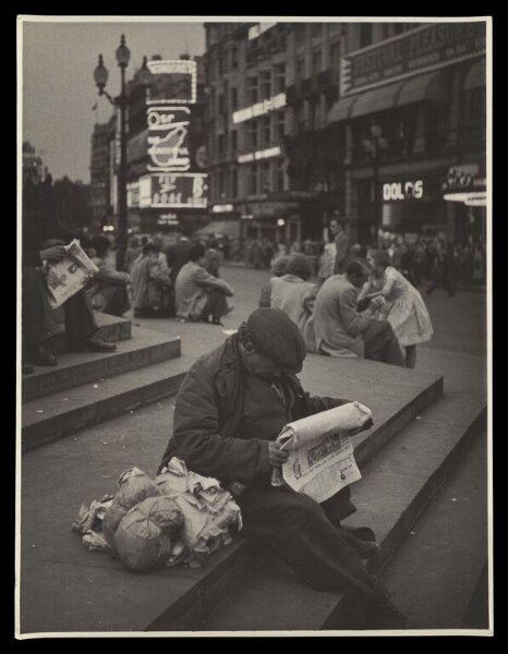 Hardy, Bert, What Makes Piccadilly?