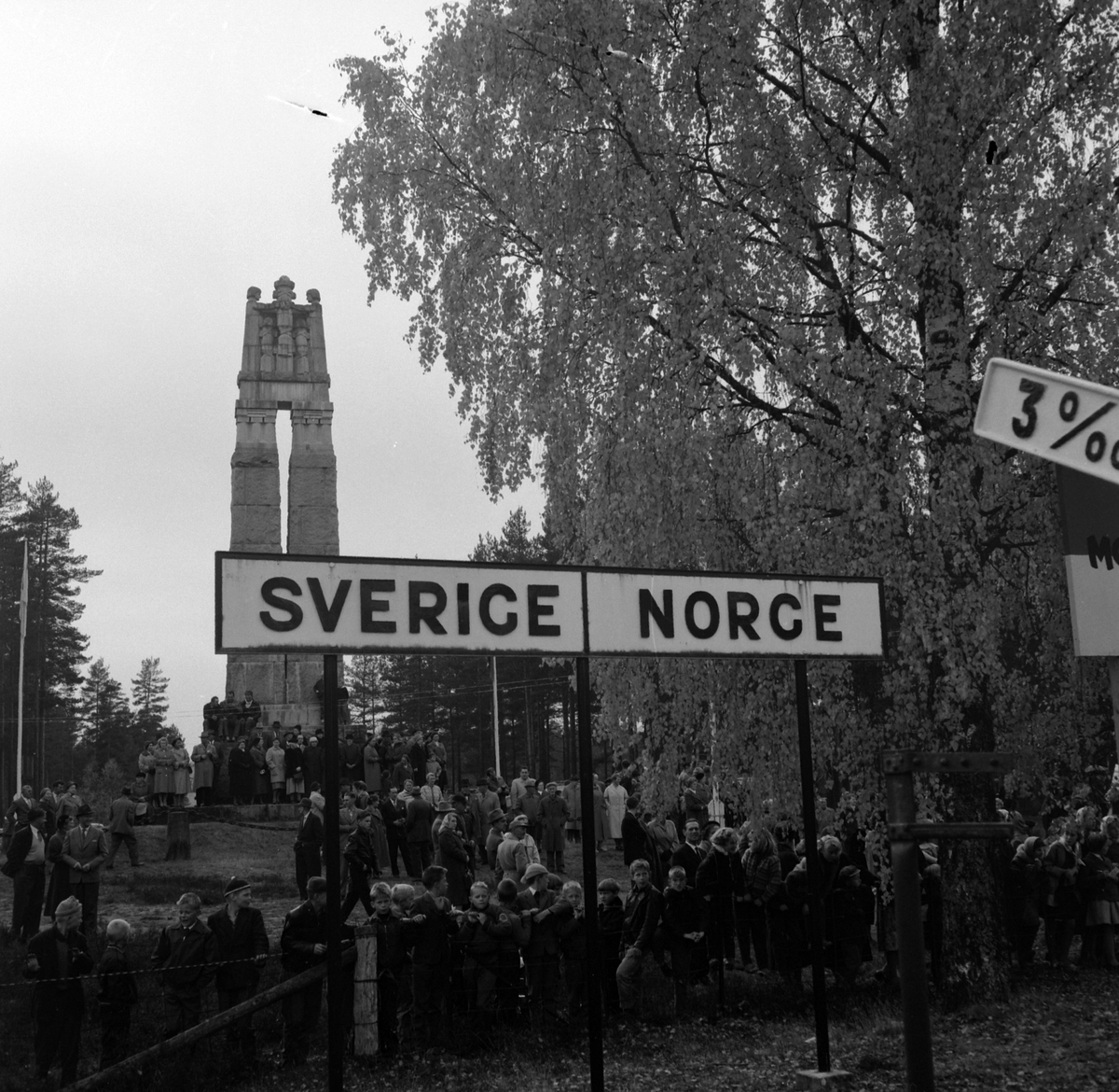 Adolf Skjegstad, Morokulien med Fredsmonumentet fra 1914.