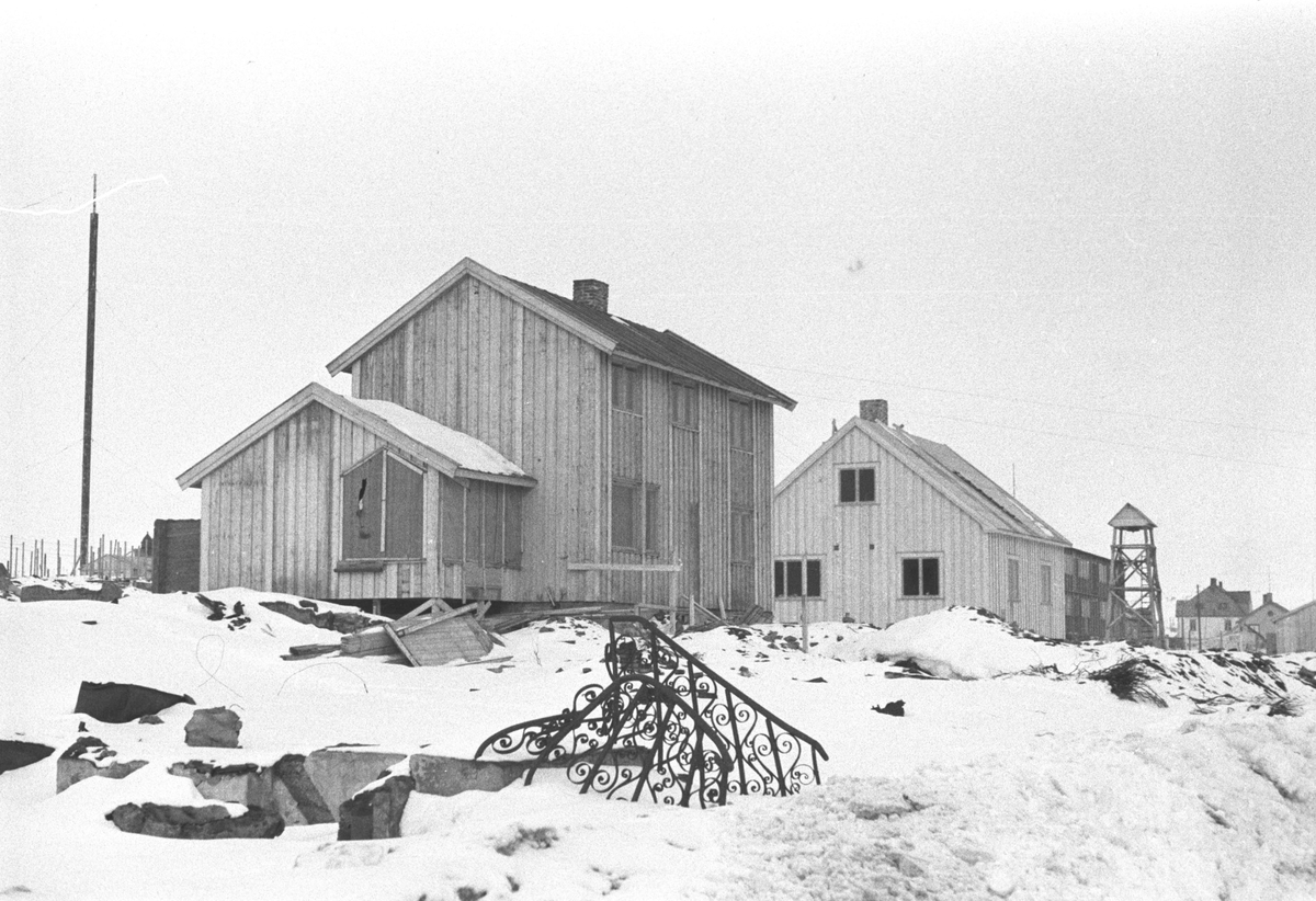 Ola Hanche-Olsen, Gjenreisning. Vadsø. Påske 1947.