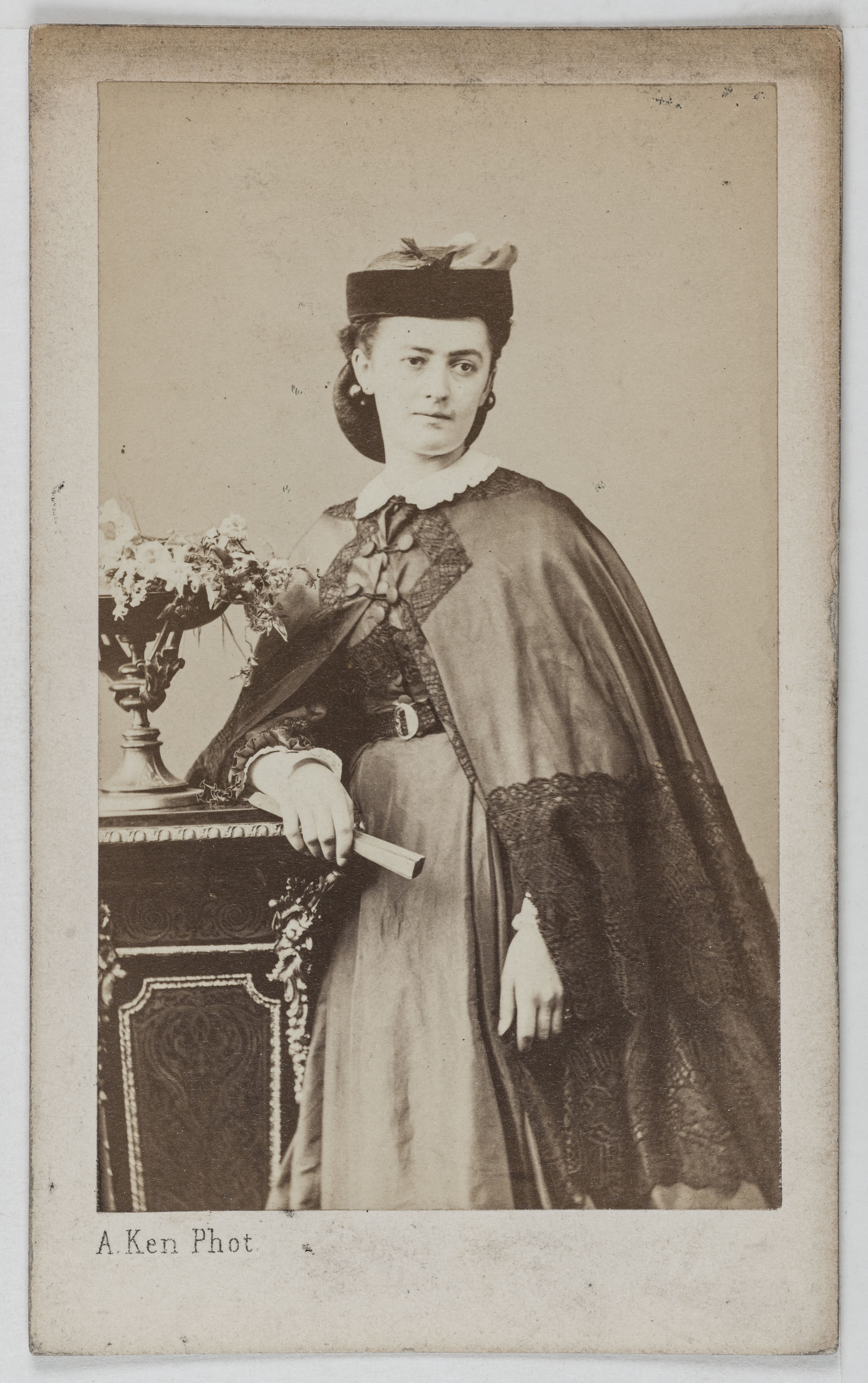 Alexandre Ken, Portrait d'Octavie, actrice au théâtre des Délassements-Comiques et au théâtre des Variétés.