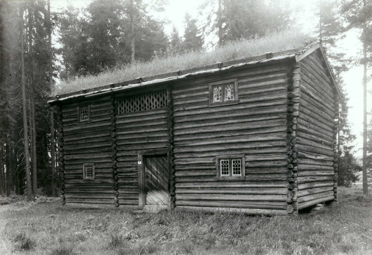 Gisle Midttun, Lillestua, Stor-Elvdal, Sør-Østerdal, Hedmark. Loftbubygning. Nå på Glomdalsmuseet.