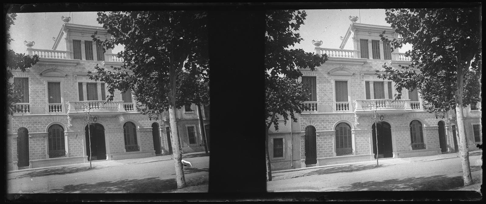 Desconegut, [House]