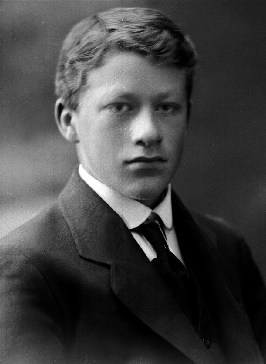 Gustav Borgen, NFB.07824