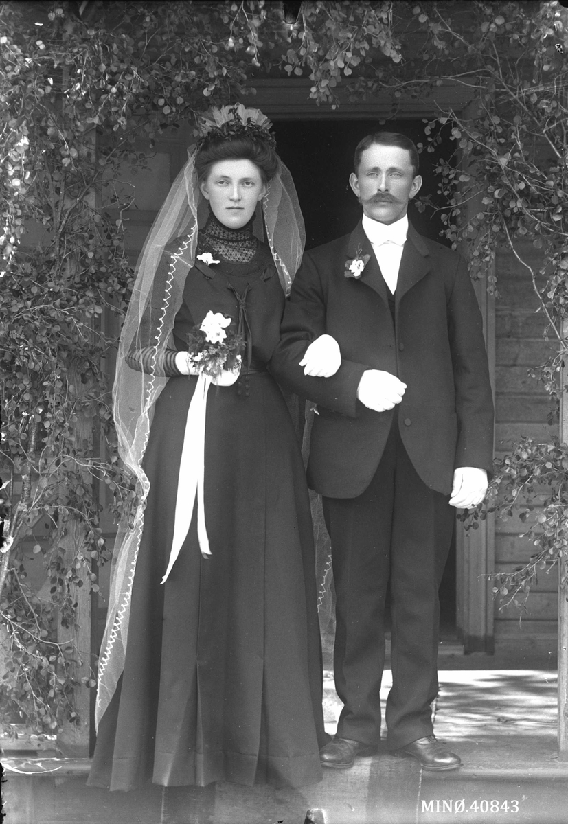 Oscar Holte, Brudebilde - E.M. Nilsen