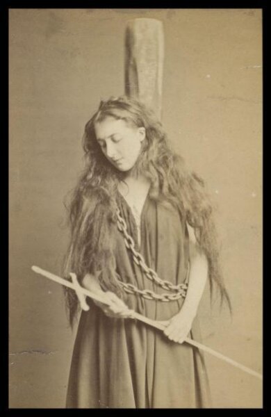 London Stereoscopic and Photographic Company, Guy Little Theatrical Photograph