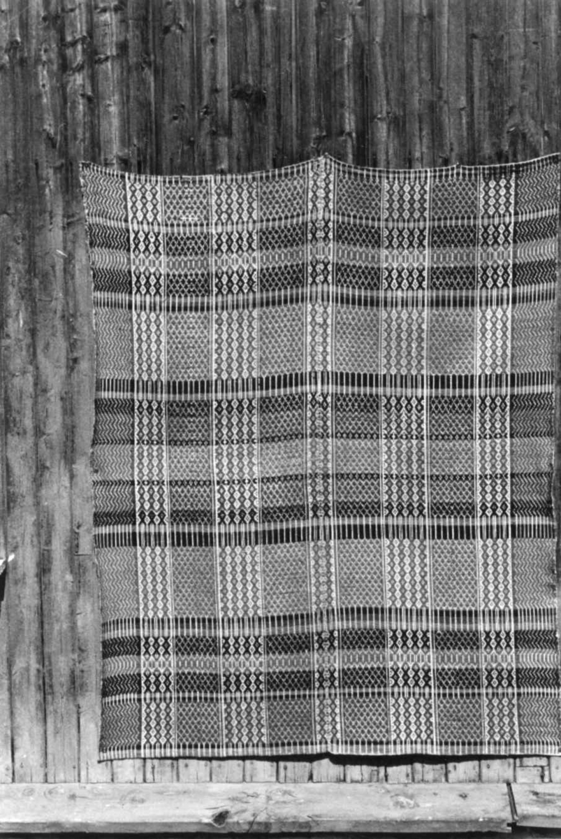 Anna Grostøl, Skillbragdteppe. Røros, Sør-Trøndelag 1939.