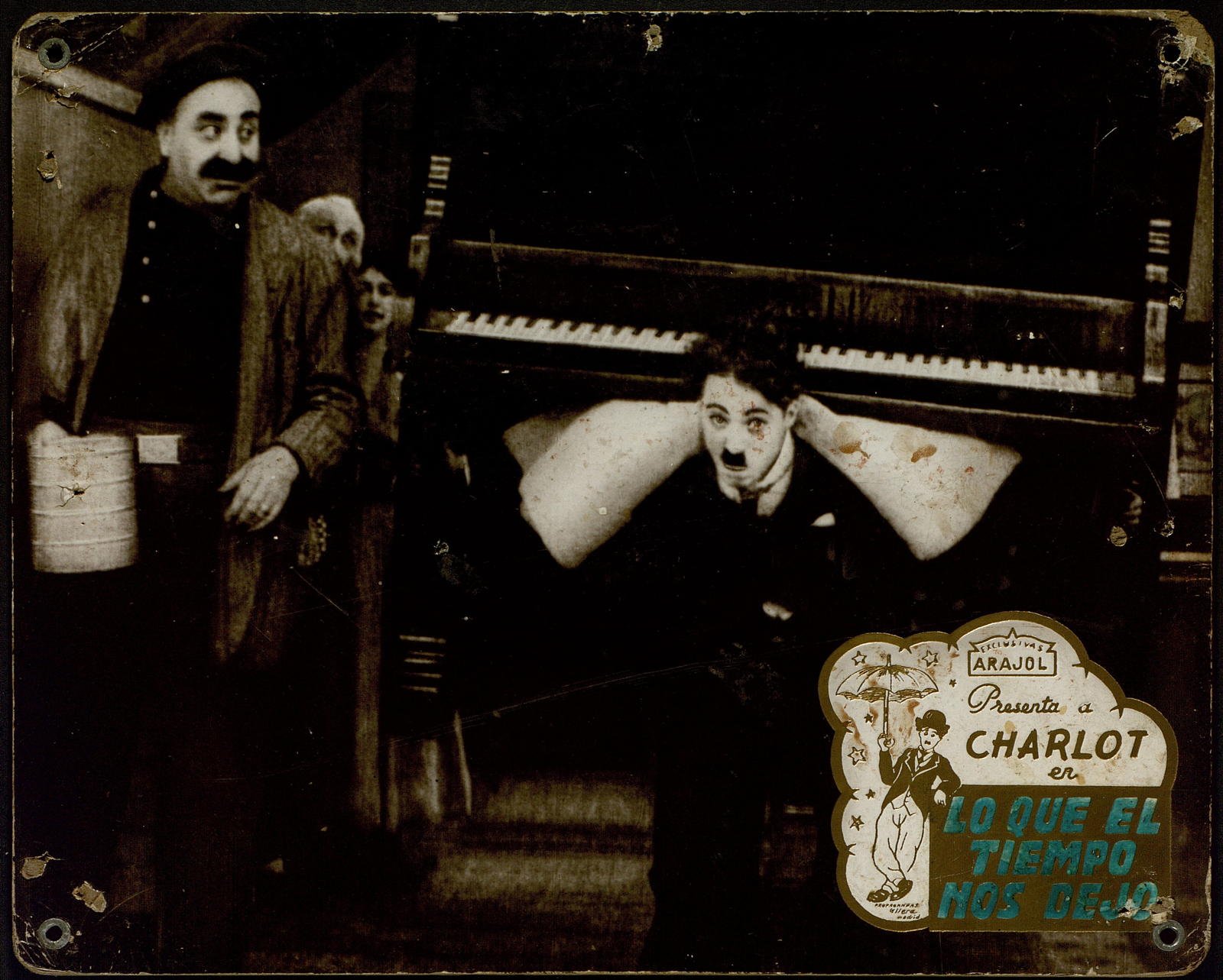 Desconegut, Lo que el tiempo nos dejo. Charlot domina el piano
