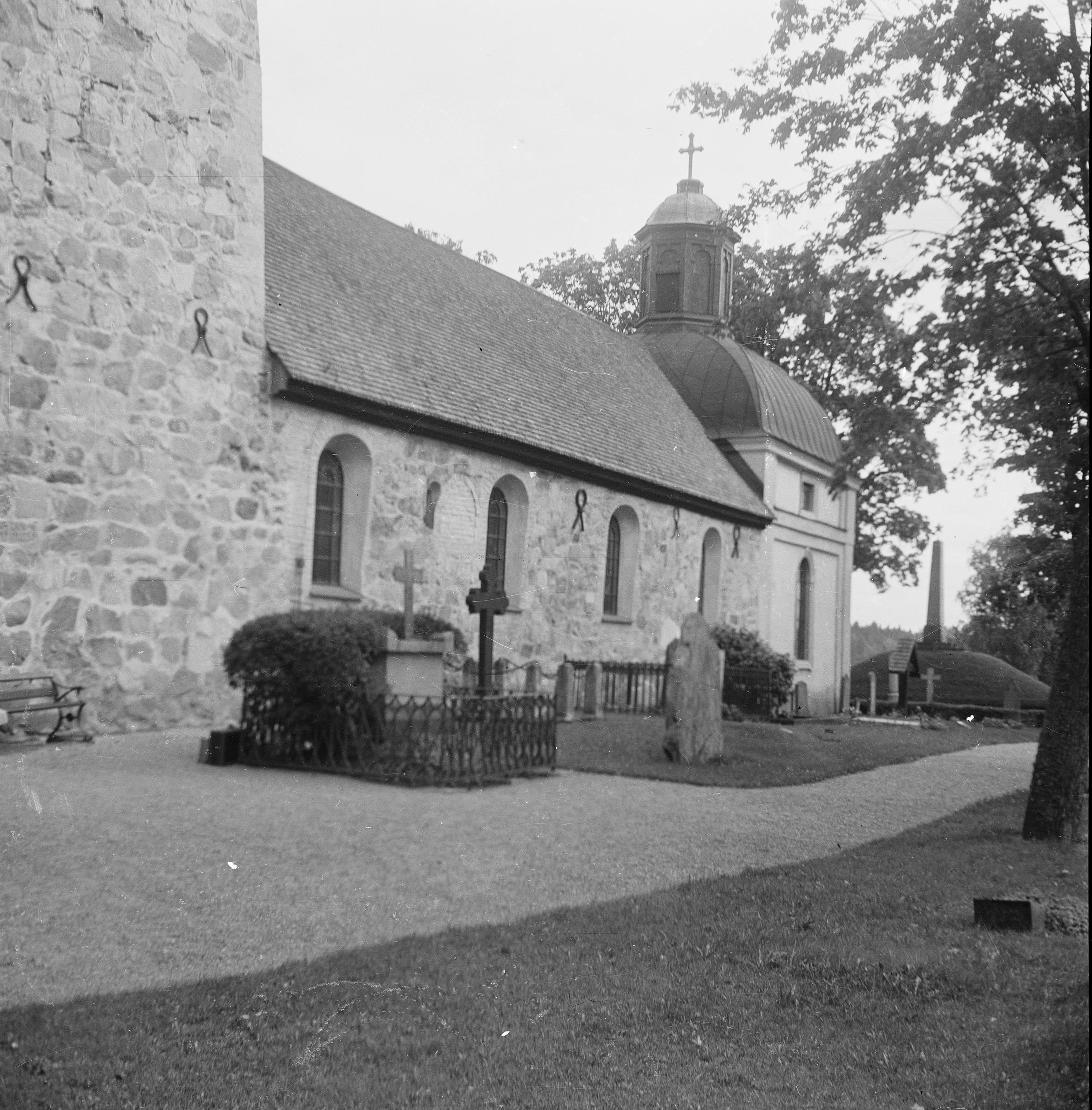 Nils Lagergren, Lovö kyrka