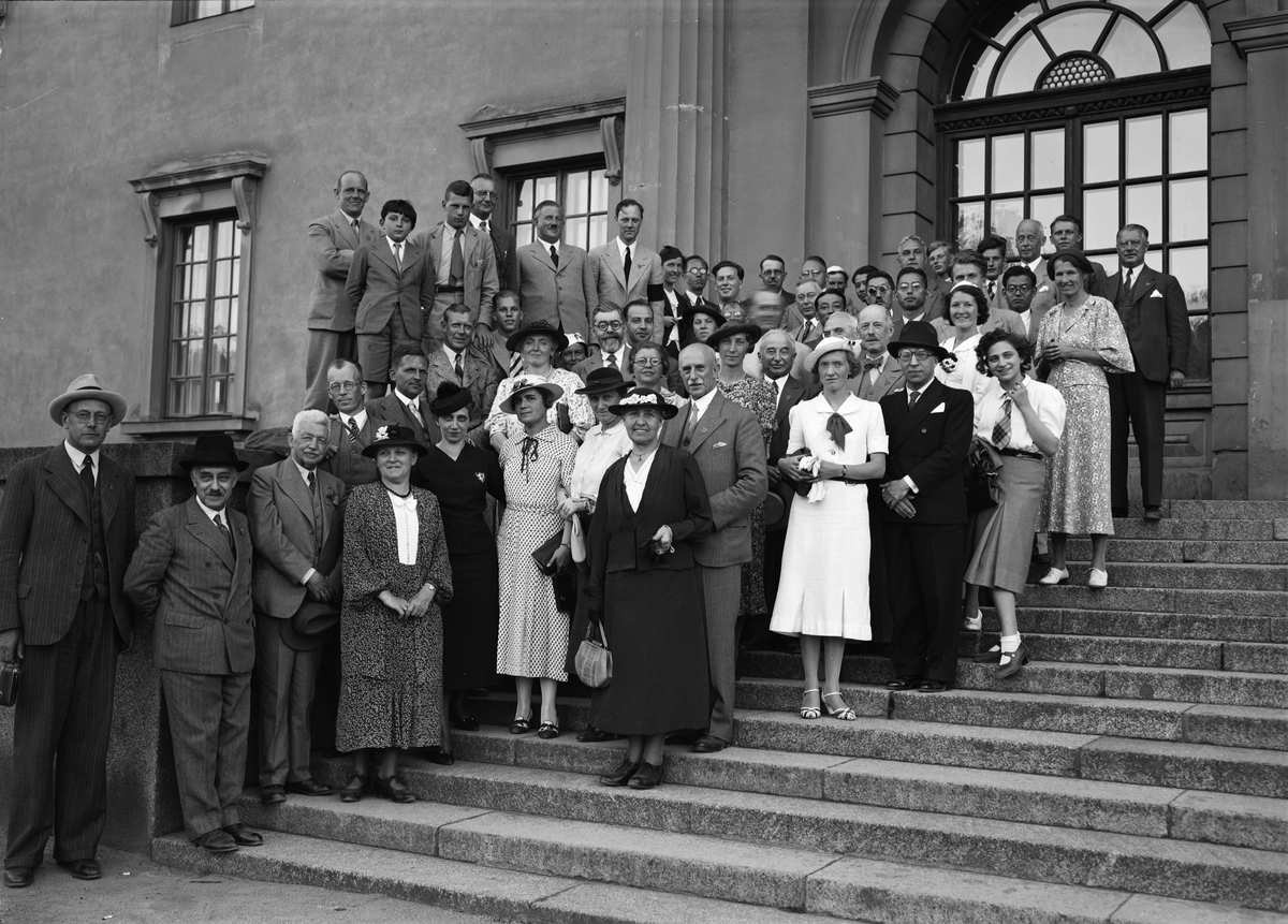 Paul Sandberg, “The Pathologists on the steps of Carolina,” on the far left the president of the International Patologist Congress, Professor Folke Henschen