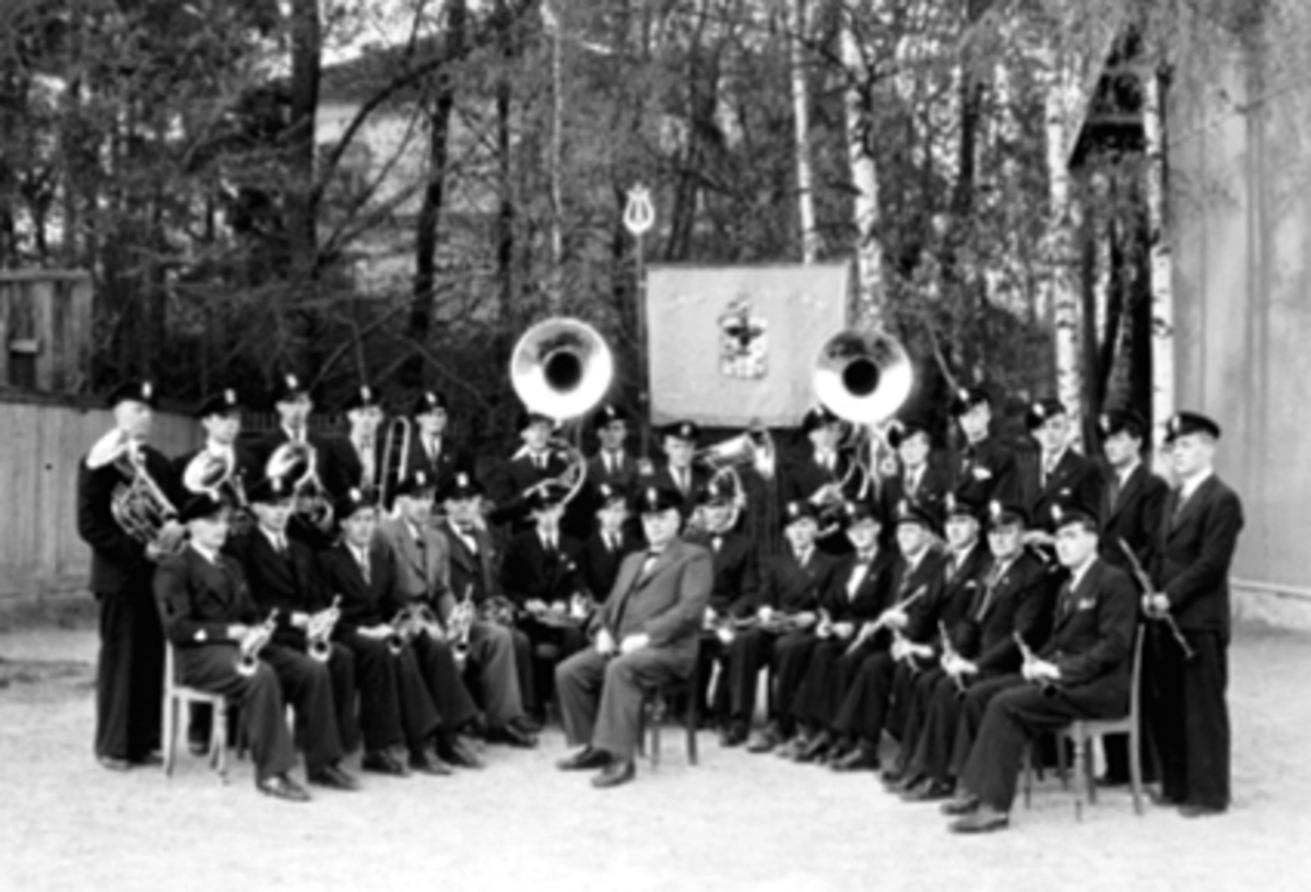 Anno Domkirkeodden, STOR GRUPPE, HAMAR MUSIKKFORENING MED DIRIGENT EINAR SCHØYEN