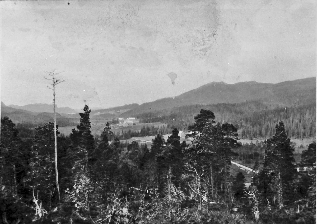 Jan Erik Øvergård, Naturforhold.