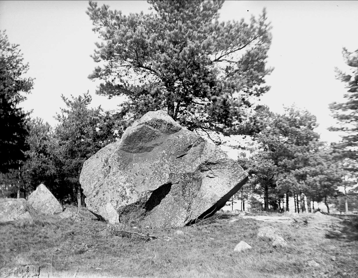 August Fredrik Schagerström, Flyttblock i Säby, Danmarks socken, Uppland april 1933