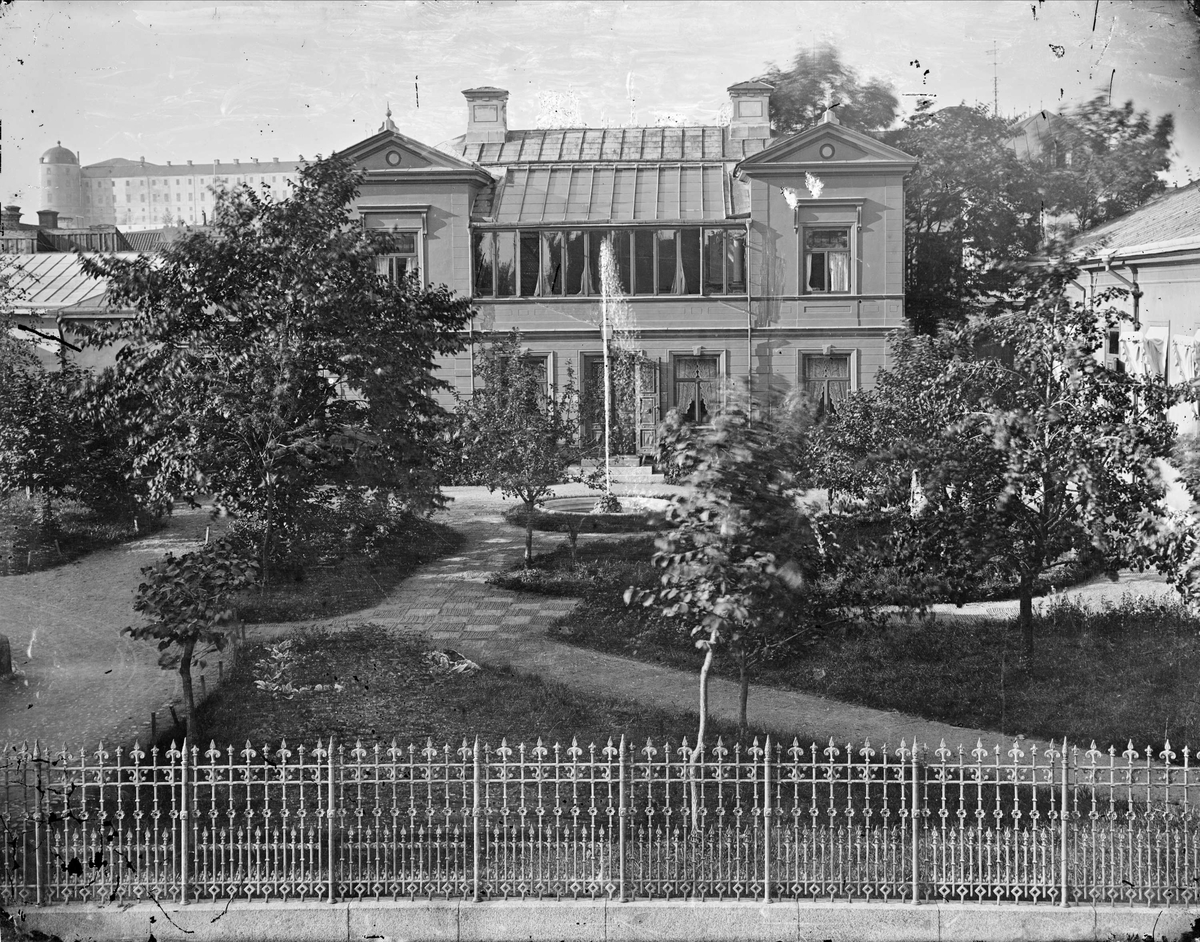 Henri Osti's Fotografiateliér, Henri Ostis photostudio, Kungsgatan 53, Oxen district, Uppsala, 1880