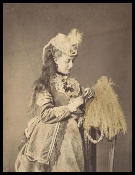 London Stereoscopic and Photographic Company, Guy Little Theatrical Photograph