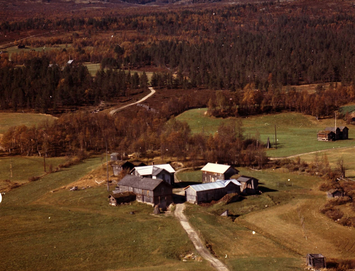 Widerøes Flyveselskap A/S, Gårdsbruk (Midtdal Søndre).