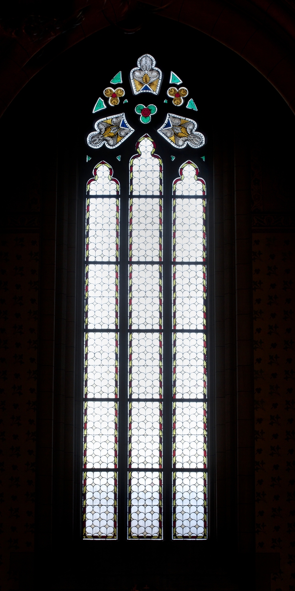 Olle Norling, Glasmålning i von Wernstedts kor (travé 4), Uppsala domkyrka, Uppsala 2013