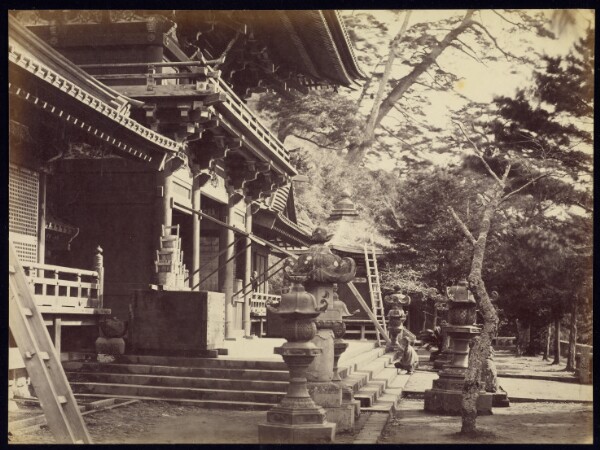 Felice Beato, The Temple of Hatchiman, Kamakura