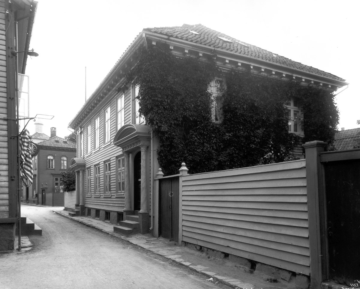Anders Beer Wilse, Prot: Flekkefjord Didriksens Hus