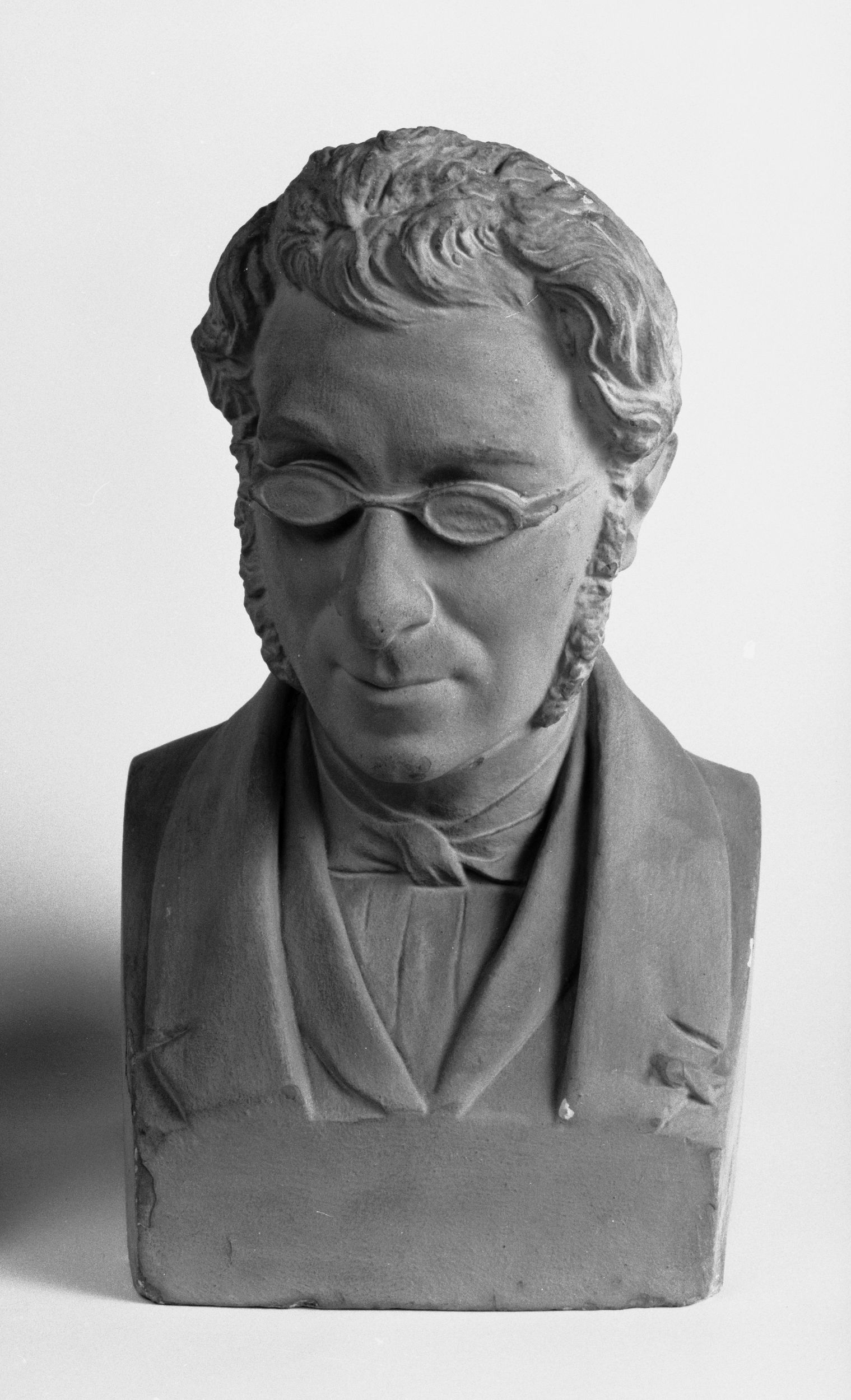 Jean Pierre Dantan, Portrait sérieux d'Edmond Halphen (1802-1847), maire du second arrondissement de Paris.