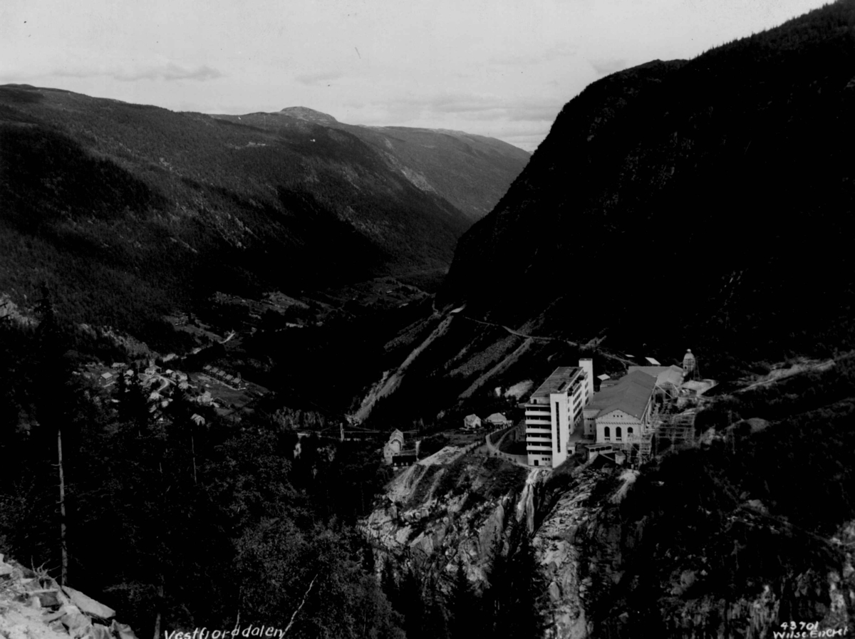 Anders Beer Wilse, Kraftstasjonen i Vemork på Rjukan i Vestfjorddalen i Tinn.