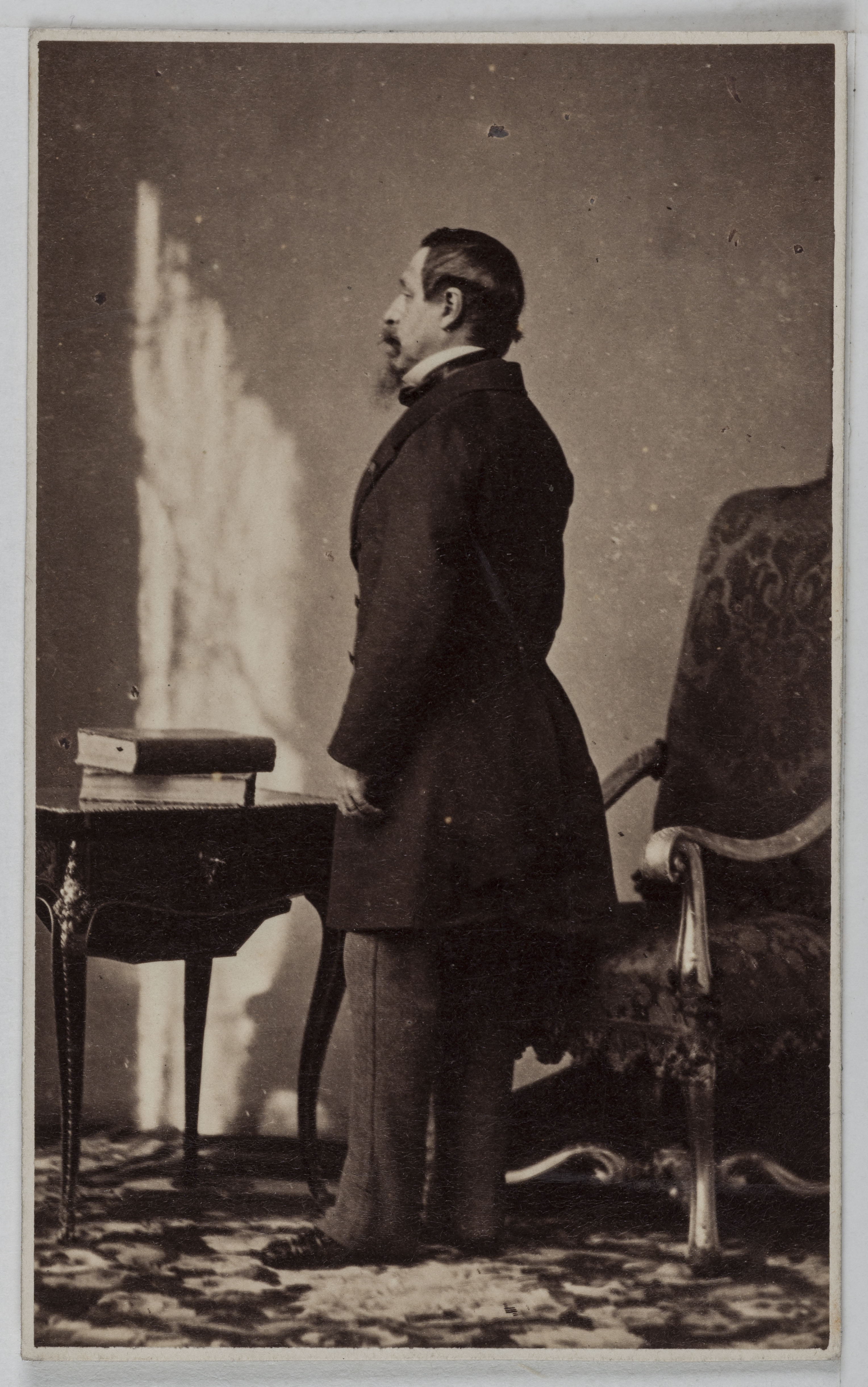 André-Adolphe-Eugène Disdéri, Portrait de Charles Louis Napoléon Bonaparte (1808-1873), dit Napoléon III, Empereur des Français.