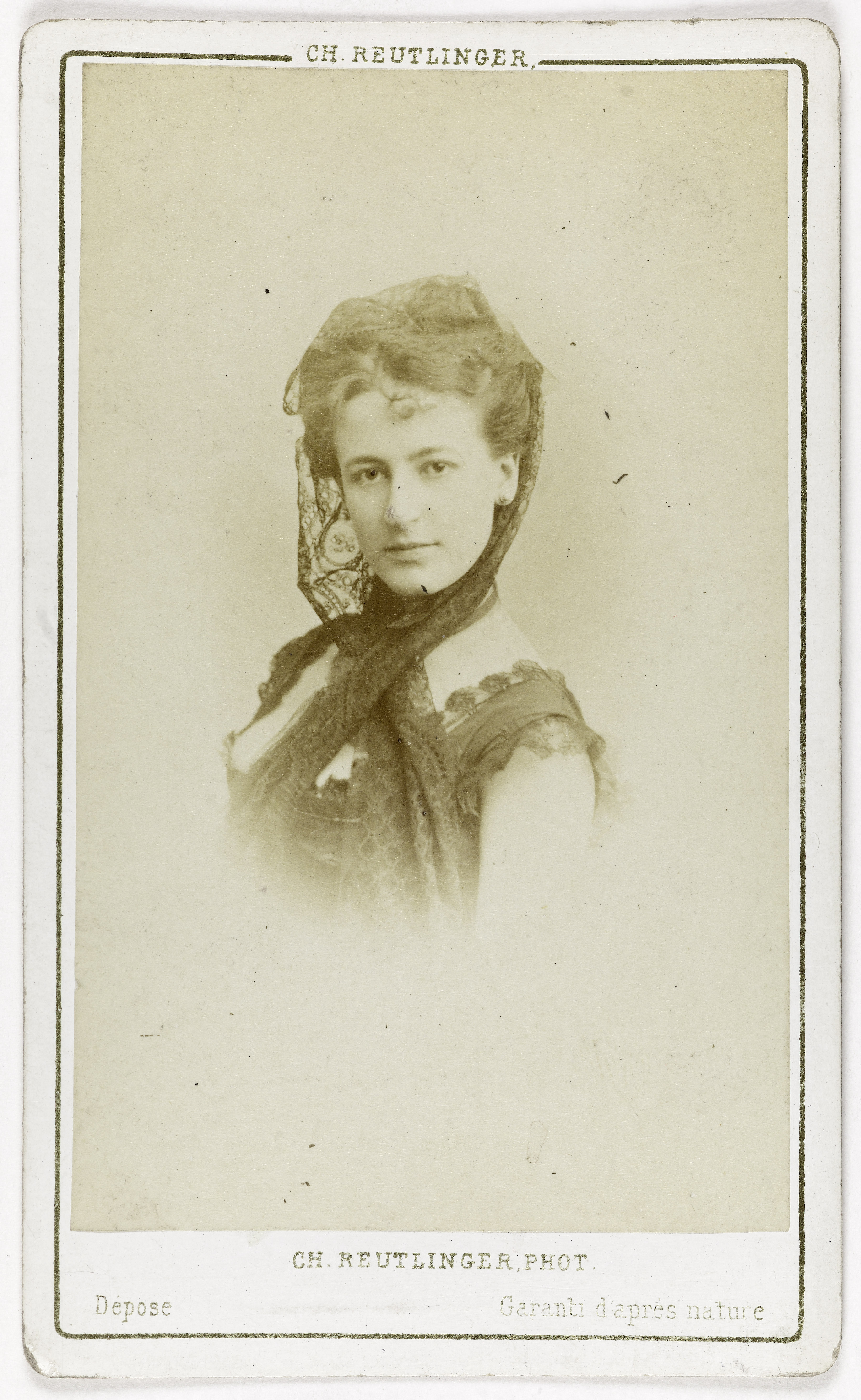 Charles Reutlinger, Portrait de Mélita, actrice au Théâtre du Palais Royal en 1875 et au Théâtre du Vaudeville en 1874.