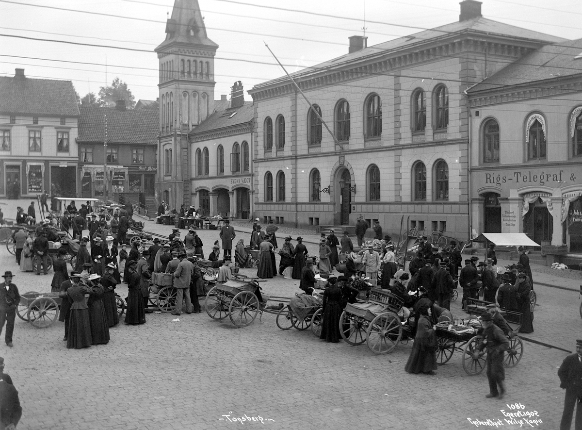 Anders Beer Wilse, Prot: Tønsberg - Torvet Mai 1902
